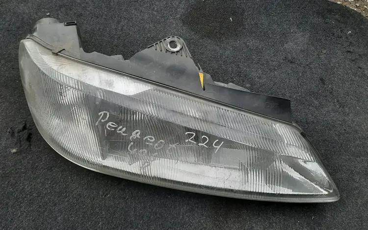Фара правая Пежо 406 Peugeot 406 за 18 000 тг. в Семей