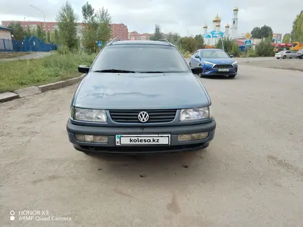 Volkswagen Passat 1995 года за 2 100 000 тг. в Астана – фото 2