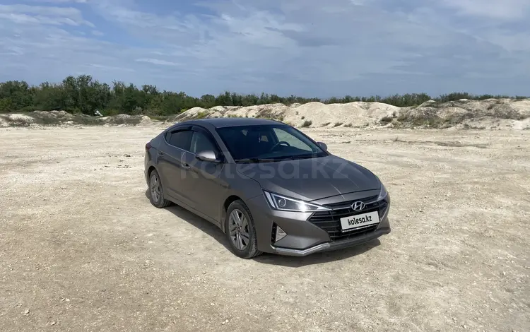 Hyundai Elantra 2019 годаfor8 500 000 тг. в Уральск