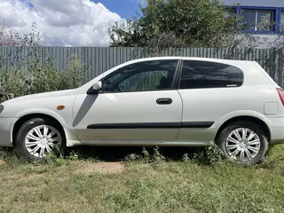 Nissan Almera