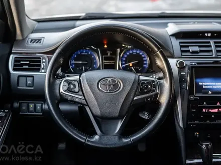 Toyota Camry 2017 года за 17 850 000 тг. в Алматы – фото 10