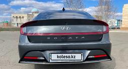 Hyundai Sonata 2022 года за 12 100 000 тг. в Уральск – фото 3