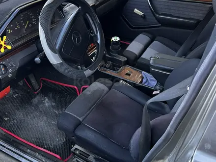 Mercedes-Benz E 220 1992 года за 1 500 000 тг. в Астана – фото 12