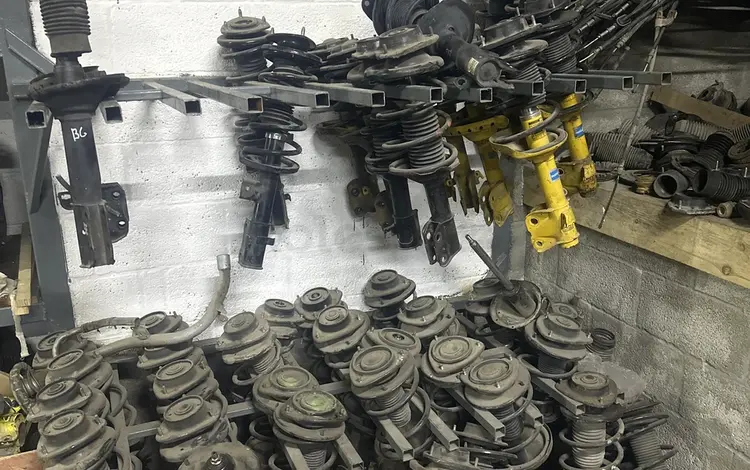 Амортизаторы на Субару за 10 000 тг. в Шымкент