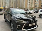 Lexus LX 570 2016 годаfor43 000 000 тг. в Актау