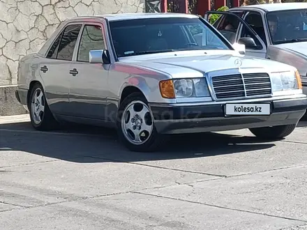 Mercedes-Benz E 260 1991 года за 2 300 000 тг. в Шымкент