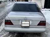 Mercedes-Benz E 280 1993 годаfor2 700 000 тг. в Шымкент – фото 3