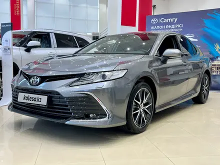 Toyota Camry Luxe 2023 года за 21 500 000 тг. в Караганда