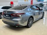 Toyota Camry Luxe 2023 года за 21 500 000 тг. в Караганда – фото 4