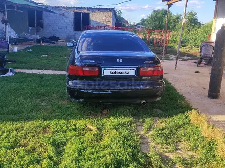 Honda Accord 1998 года за 1 300 000 тг. в Астана – фото 2