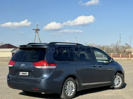 Toyota Sienna 2013 года за 9 000 000 тг. в Атырау – фото 4