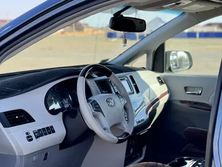 Toyota Sienna 2013 года за 9 000 000 тг. в Атырау – фото 11