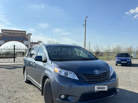 Toyota Sienna 2013 года за 9 000 000 тг. в Атырау – фото 3
