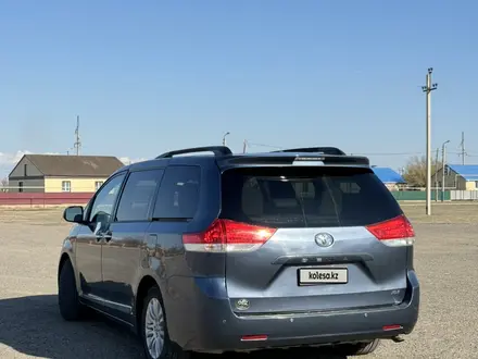 Toyota Sienna 2013 года за 9 000 000 тг. в Атырау – фото 5