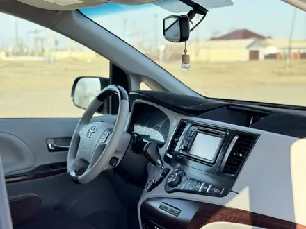 Toyota Sienna 2013 года за 9 000 000 тг. в Атырау – фото 9