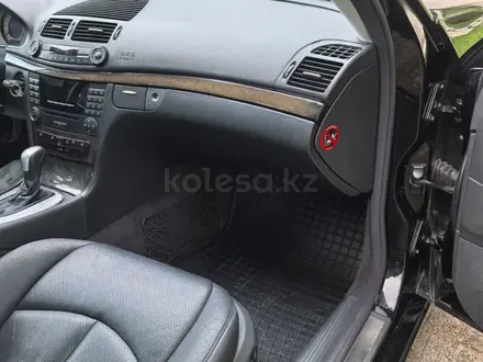 Mercedes-Benz E 320 2004 года за 6 300 000 тг. в Алматы – фото 16