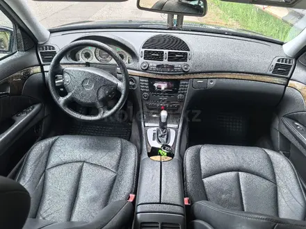 Mercedes-Benz E 320 2004 года за 6 300 000 тг. в Алматы – фото 22