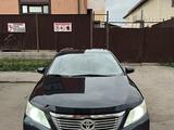 Toyota Camry 2013 года за 11 000 000 тг. в Астана – фото 2