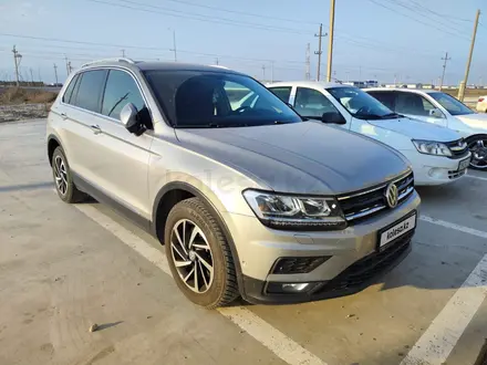 Volkswagen Tiguan 2018 года за 13 000 000 тг. в Атырау – фото 2