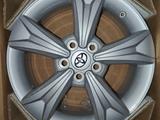 Оригинальные диски на TOYOTA за 185 000 тг. в Алматы – фото 3