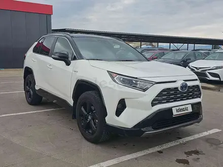 Toyota RAV4 2020 года за 13 300 000 тг. в Алматы – фото 3