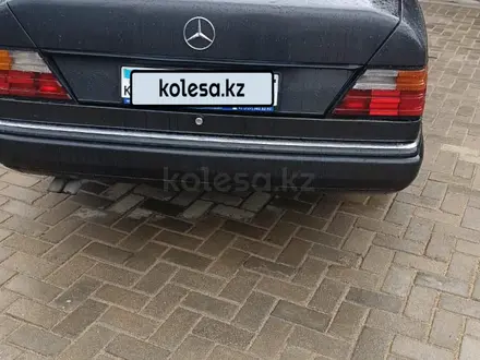 Mercedes-Benz E 260 1991 года за 1 200 000 тг. в Алматы – фото 2