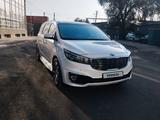 Kia Carnival 2017 года за 10 900 000 тг. в Алматы – фото 2