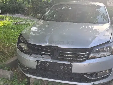 Volkswagen Passat 2012 года за 3 500 000 тг. в Алматы