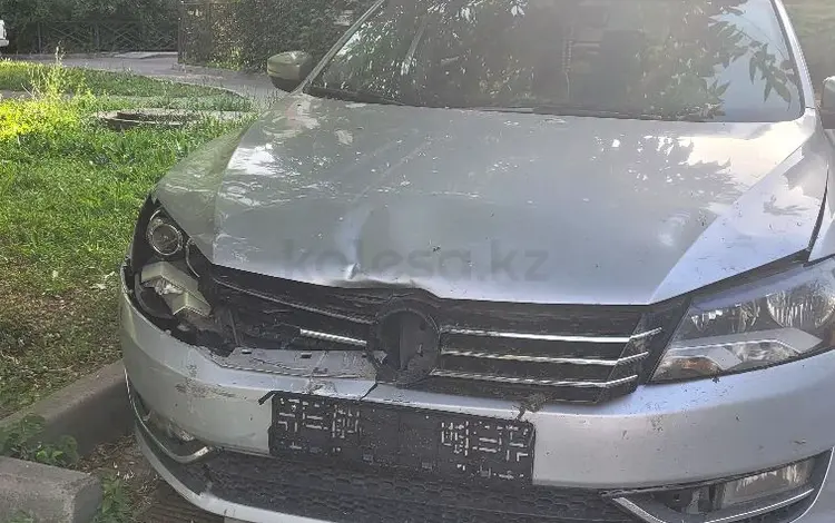 Volkswagen Passat 2012 годаүшін3 500 000 тг. в Алматы