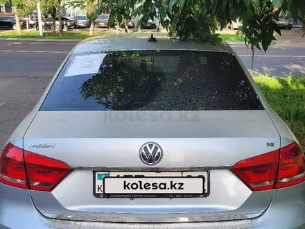 Volkswagen Passat 2012 года за 3 500 000 тг. в Алматы – фото 4