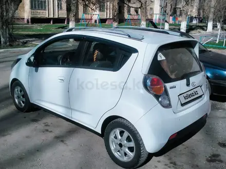 Chevrolet Spark 2010 года за 3 350 000 тг. в Тараз – фото 2