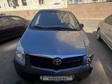 Toyota Corolla Verso 2003 года за 900 000 тг. в Астана – фото 2