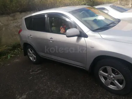 Toyota RAV4 2007 года за 7 100 000 тг. в Усть-Каменогорск – фото 3