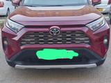 Toyota RAV4 2020 года за 13 300 000 тг. в Актау