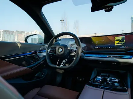 BMW 530 2025 года за 44 000 000 тг. в Алматы – фото 13