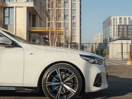 BMW 530 2025 года за 44 000 000 тг. в Алматы – фото 7