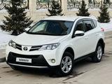 Toyota RAV4 2014 года за 10 300 000 тг. в Астана