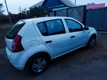 Renault Sandero 2014 года за 3 600 000 тг. в Актобе – фото 7