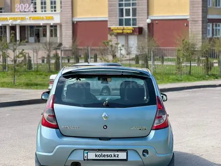 Renault Sandero 2013 года за 3 500 000 тг. в Алматы – фото 2
