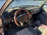 Mercedes-Benz E 220 1993 годаfor1 400 000 тг. в Талдыкорган