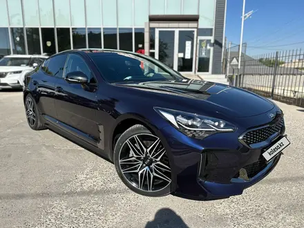 Kia Stinger 2021 года за 17 490 000 тг. в Шымкент