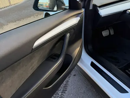 Tesla Model 3 2021 года за 15 000 000 тг. в Алматы – фото 13