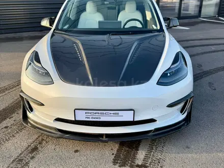 Tesla Model 3 2021 года за 15 000 000 тг. в Алматы – фото 2