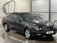 Mercedes-Benz E 320 2004 годаfor4 250 000 тг. в Астана