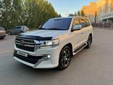 Toyota Land Cruiser 2017 года за 35 000 000 тг. в Уральск