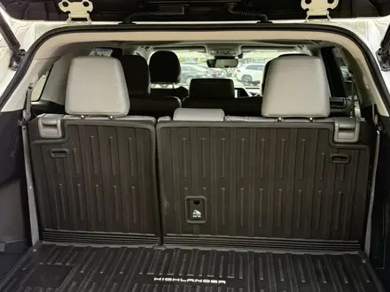 Toyota Highlander 2021 года за 21 000 000 тг. в Алматы – фото 15