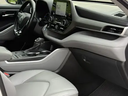 Toyota Highlander 2021 года за 21 000 000 тг. в Алматы – фото 8