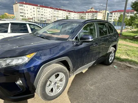 Toyota RAV4 2020 года за 12 000 000 тг. в Уральск – фото 6
