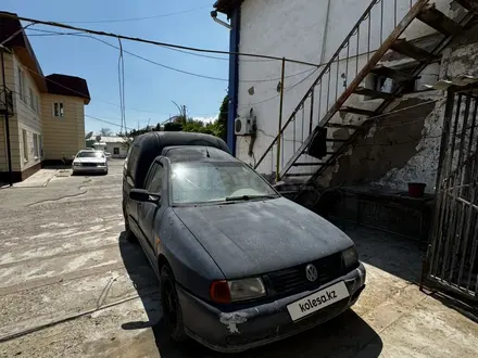 Volkswagen Caddy 1996 года за 400 000 тг. в Сарыагаш