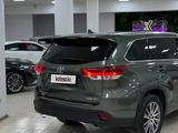 Toyota Highlander 2017 года за 17 000 000 тг. в Шымкент – фото 4